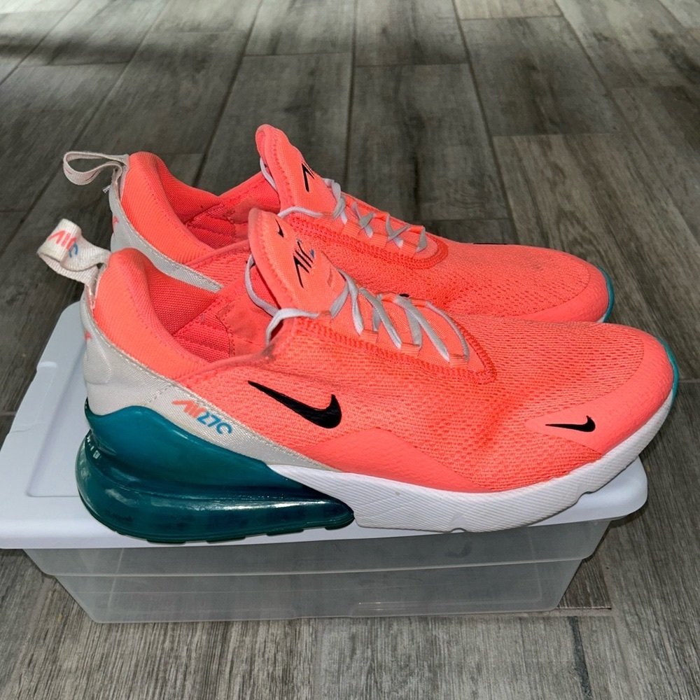 🤩 Nike Air Max 270  RARE COLORWAY  Sz 10W/8.5M Lava Glow/White-Blue Flurry 🩵🤍